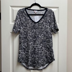 Black and White LuLaRoe Brushstroke Iris Tee NWT